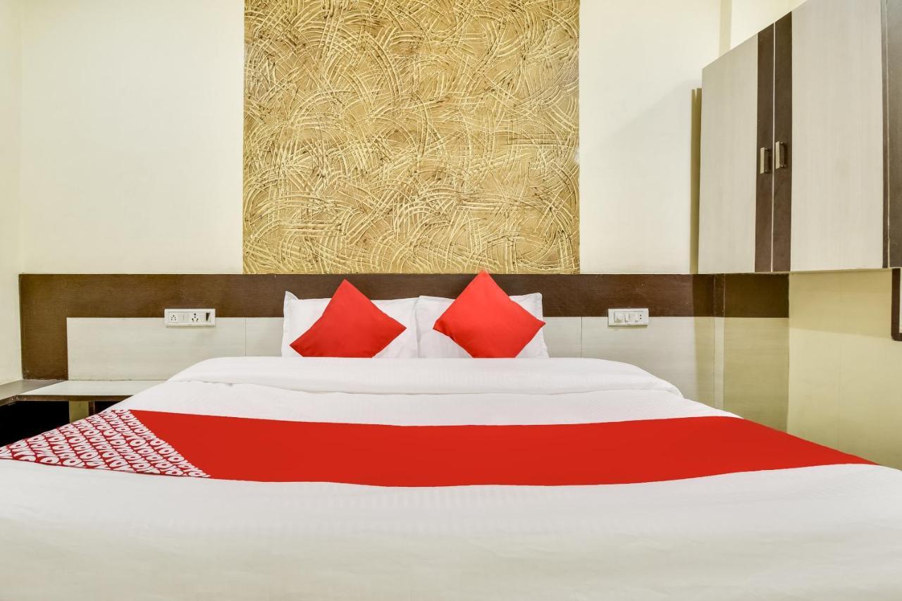 Hotel O Aryan Khāmgaon Eksteriør bilde